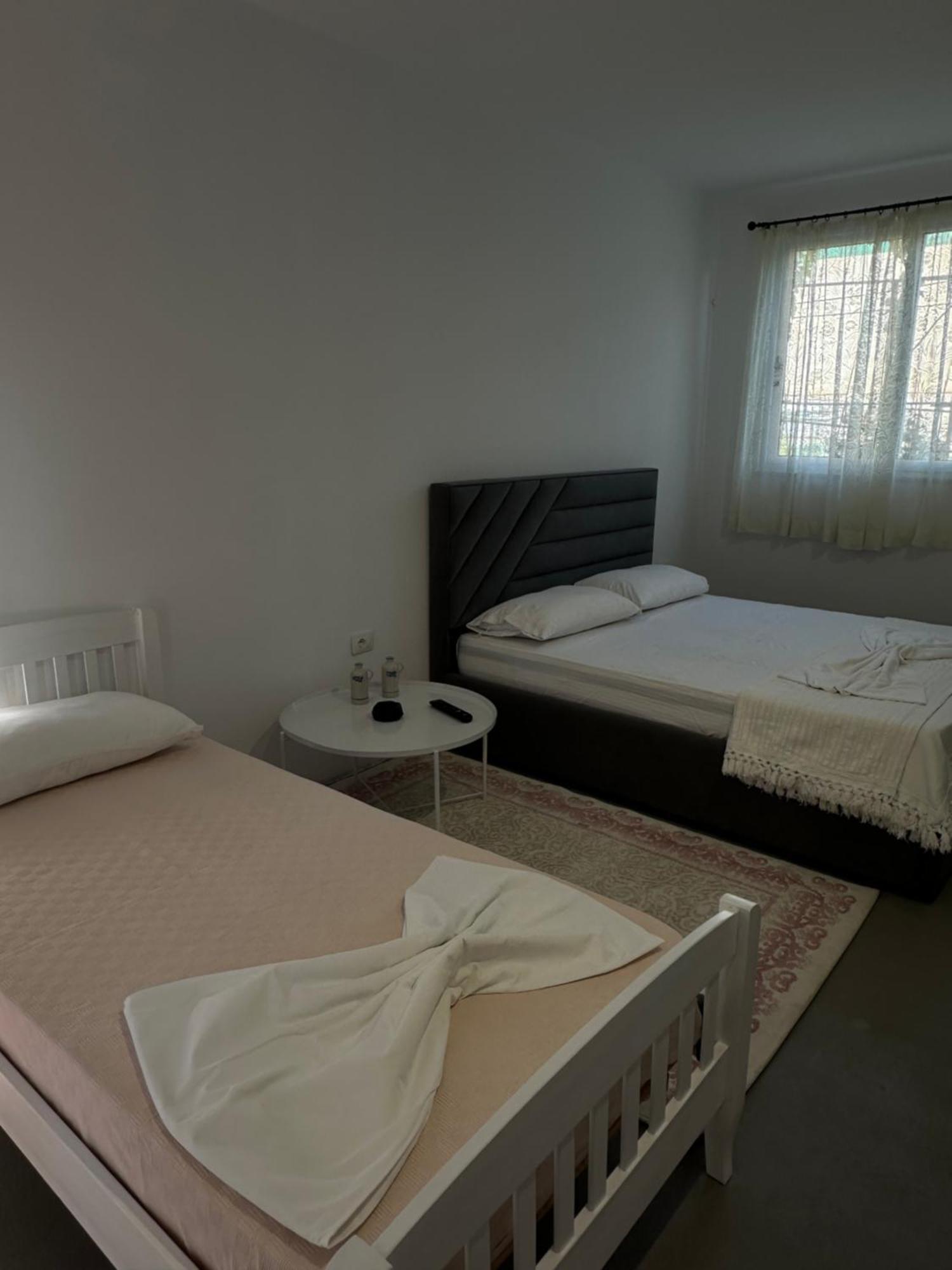 Sunny Rentals Vlorë Buitenkant foto
